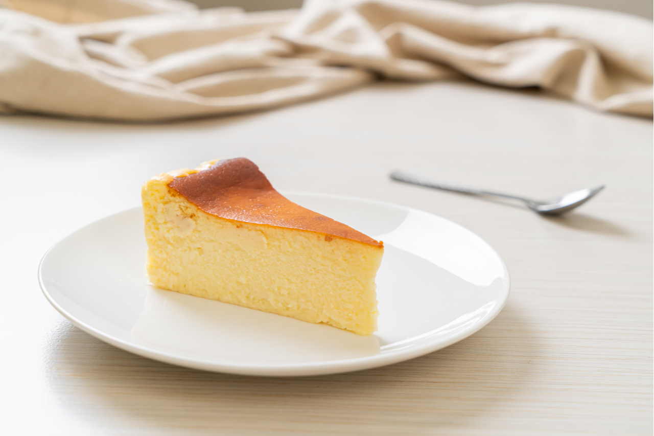 Dieses einfache Diätrezept für einen Käsekuchen geht nicht nur schnell, sondern ist auch optimal für die Figur. 