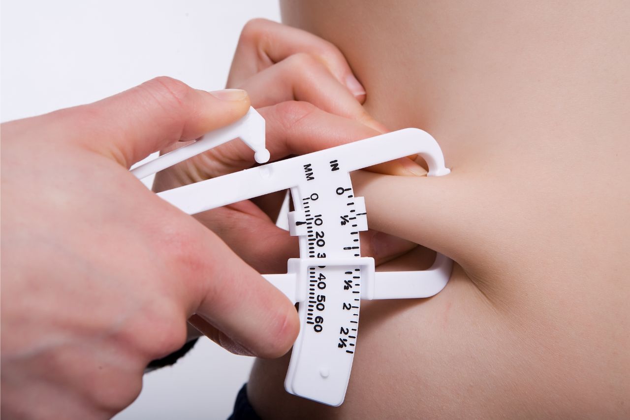 Es gibt verschiedene Methoden wie der Körperfettanteil gemessen werden kann.